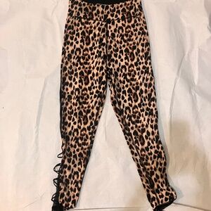 FLOW ON POINT Ultra high-rise low impact workout pants